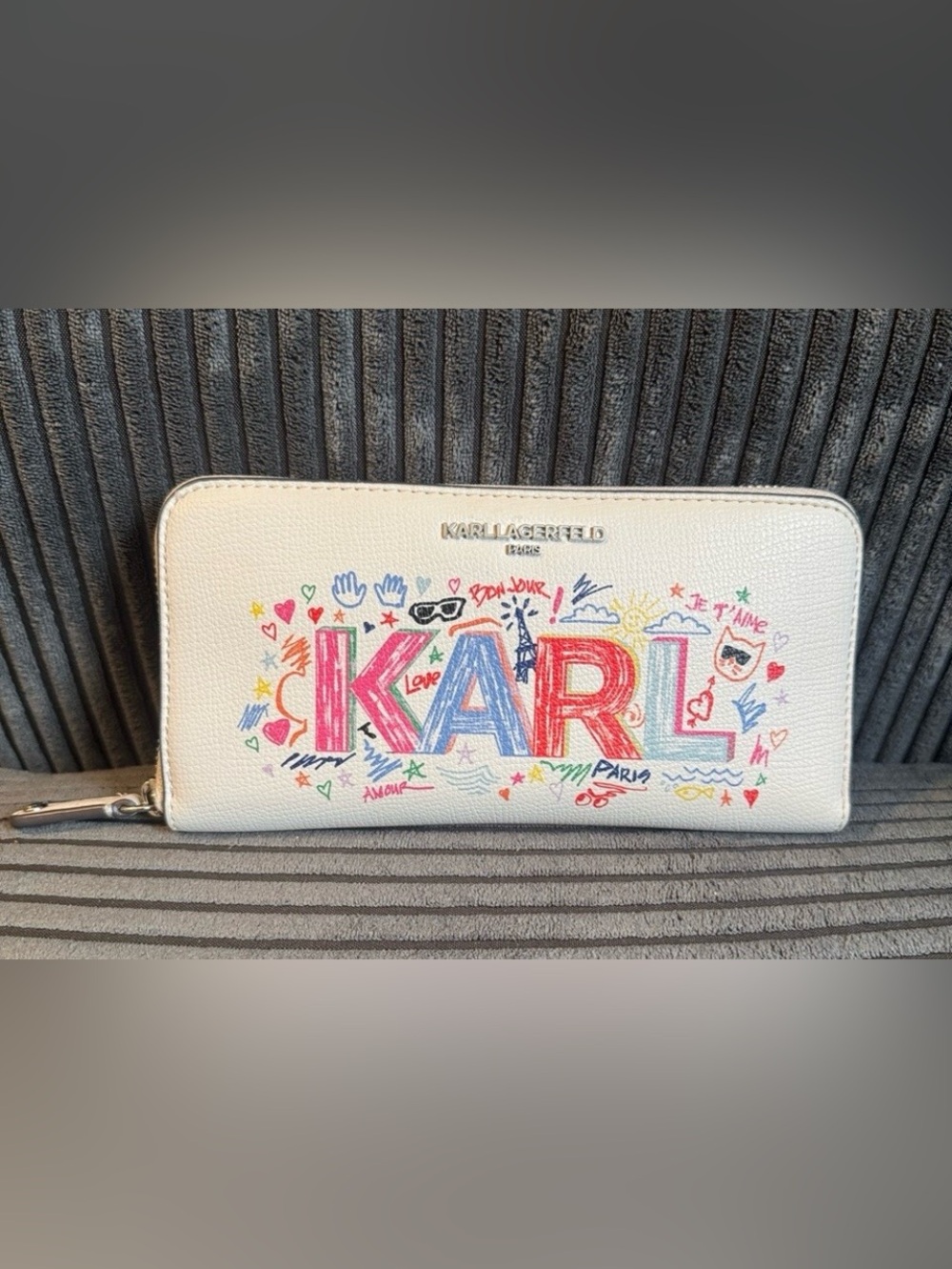 Karl Lagerfeld Graffiti/Doodle White Graphic Crossbody Bag/Wallet (NWOT)
